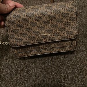 Everyday crossbody bag